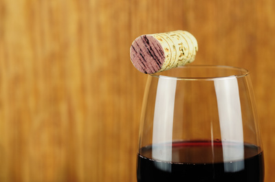 Le bouchon en liège : une nécessité pour les vins de garde