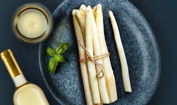 Wein und Spargel